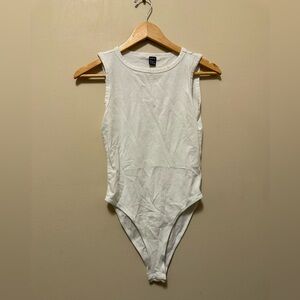 SHEIN White Sleeveless Basic Bodysuit